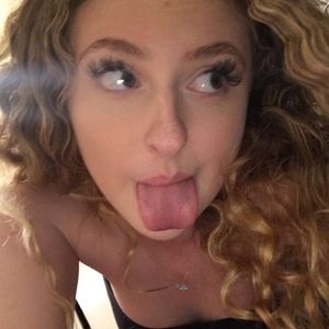 Meet your Posher, Briana